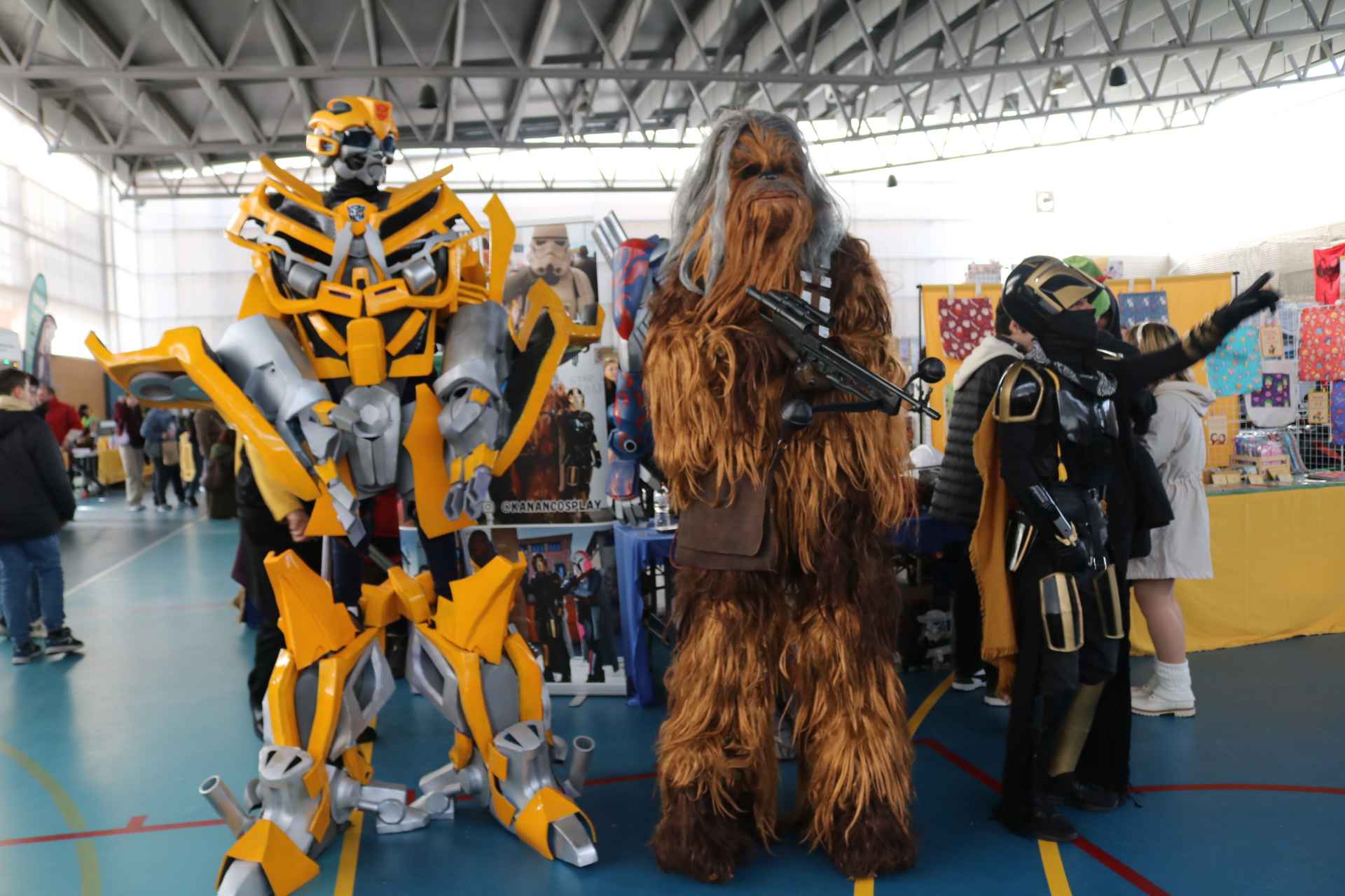 Cosplayers de Star Wars i Transformers al saló manga de Roses