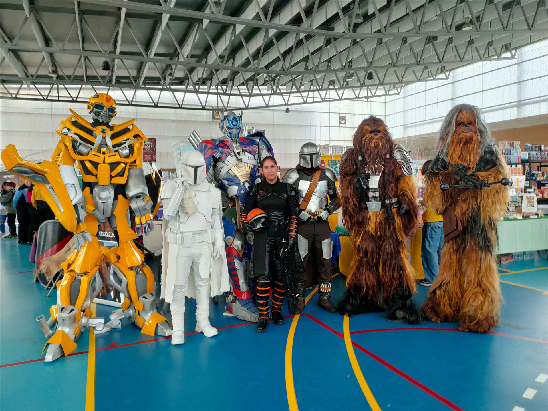 Grup de cosplayers de Star Wars i Transformers al saló manga de Roses